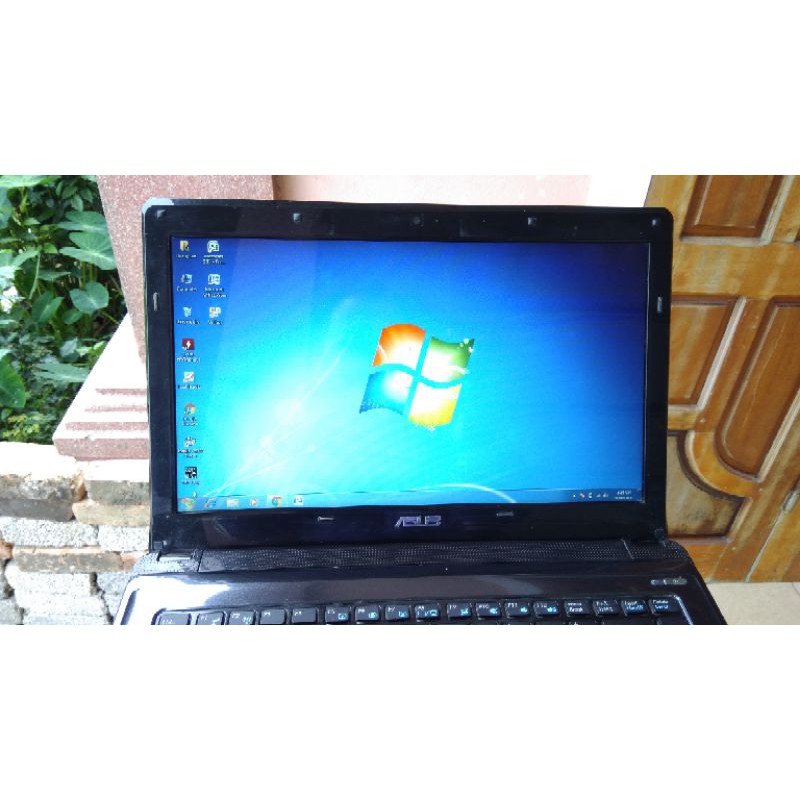 Laptop  Asus K42 văn phòng học online chạy mượt pin zin