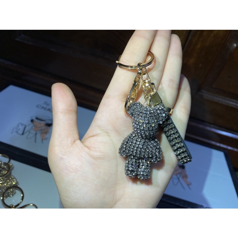 Charm treo túi đính đá hình gấu xinh xắn, dễ thương
