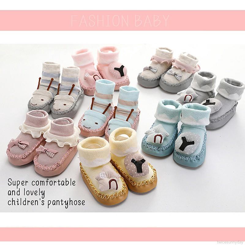 Giày đế mềm chống trượt thời trang cho em bé