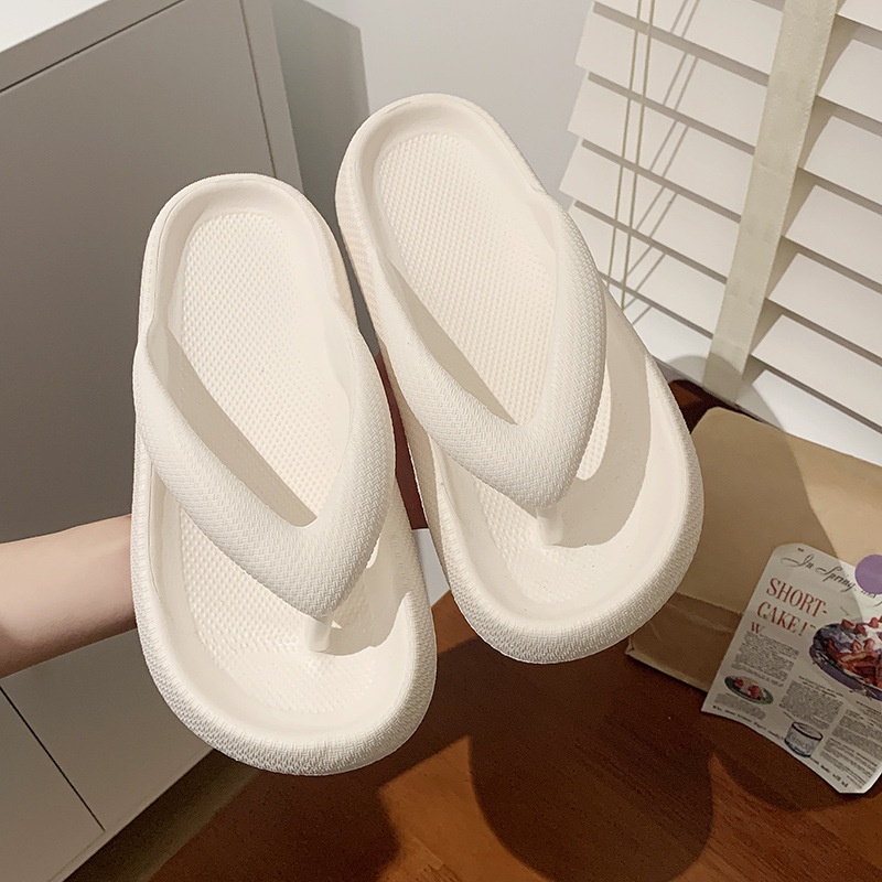 Dép Xỏ Ngón Đế Dày Bằng Nhựa EVA Họa Tiết Hoạt Hình Phong Cách Hàn Quốc Thời Trang Đi Biển Cho Nữ Tth038