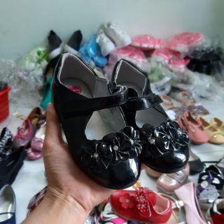 Giày của bích vân