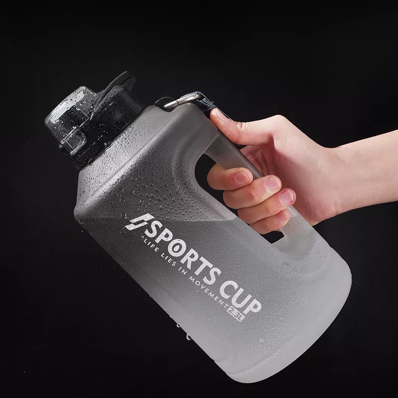 Bình Nước Thể Thao Dung Tích Lớn 1.5L / 2.3L / 3.8L Không Chứa BPA