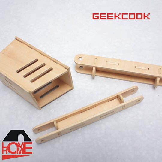 Đèn bàn lắp ghép bằng gỗ Geekcook