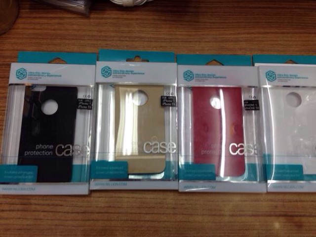 Ốp Lưng Nillkin Cứng Chống Trầy Cho Iphone 5 / 5s