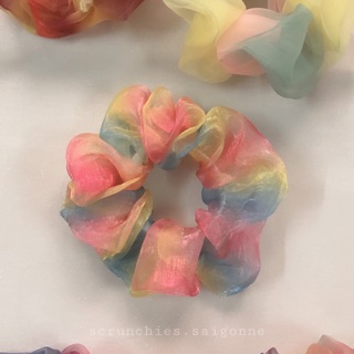 Cột tóc scrunchies cầu vồng