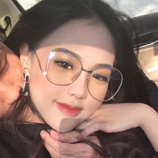 Kính Gọng ngược Sang chảnh