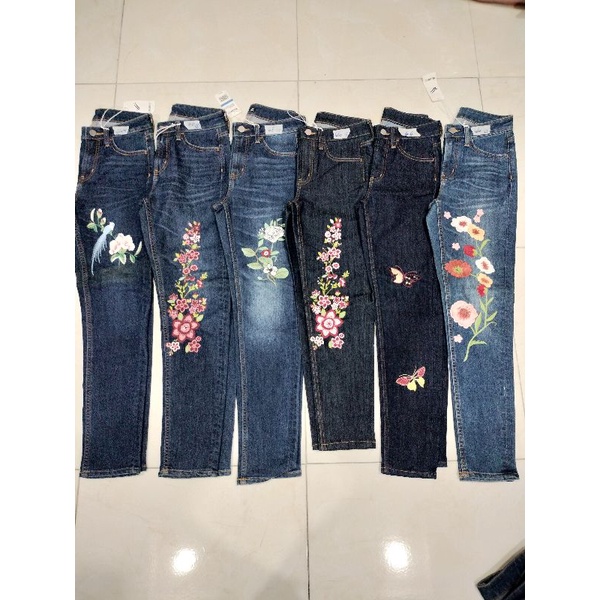 Quần jean thêu William VNXK