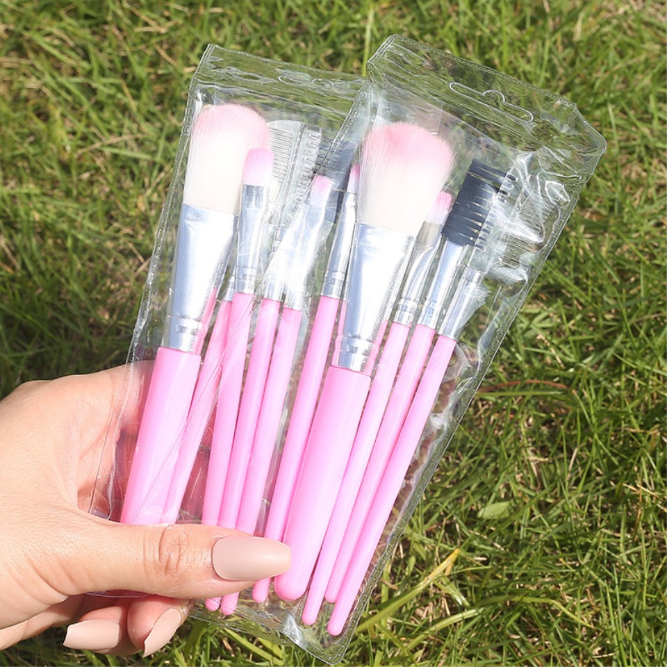 Set 5 cọ trang điểm loại nhỏ màu hồng dùng để làm đẹp