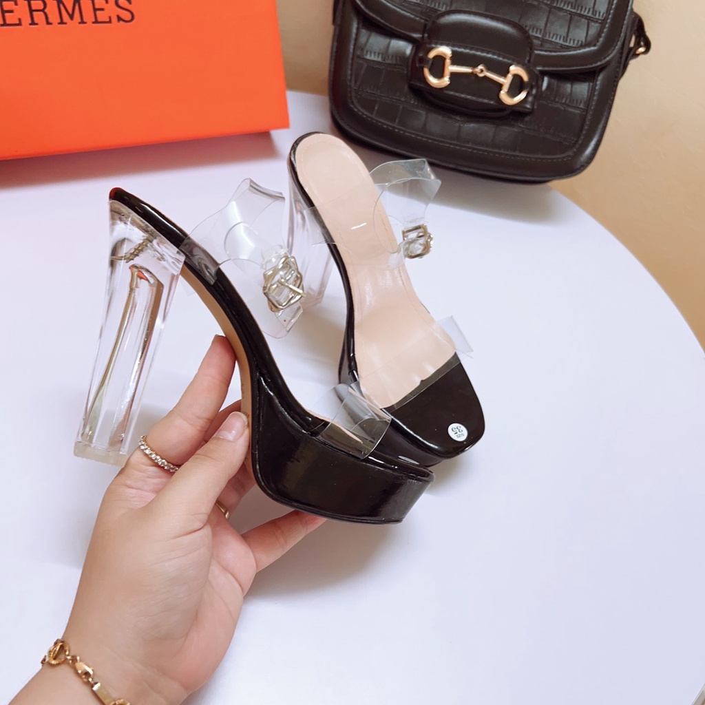 GIÀY SANDAL 12P QUAI TRONG GÓT VUÔNG TRONG ĐÚP TRƯỚC ĐI CHẮC CHÂN