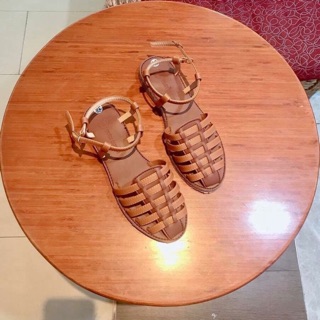 Sandal rọ, sandal chiến binh, hình thật ở cuối