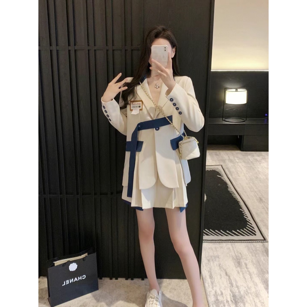 Bộ Áo Khoác + Chân Váy Ngắn Phối Màu Tương Phản Thời Trang Thu Đông Màu Sắc