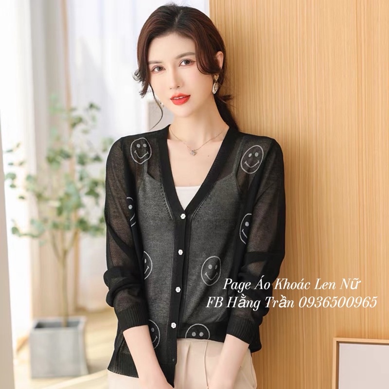 Áo khoác cardigan mỏng cổ tim họa tiết mặt cười.
