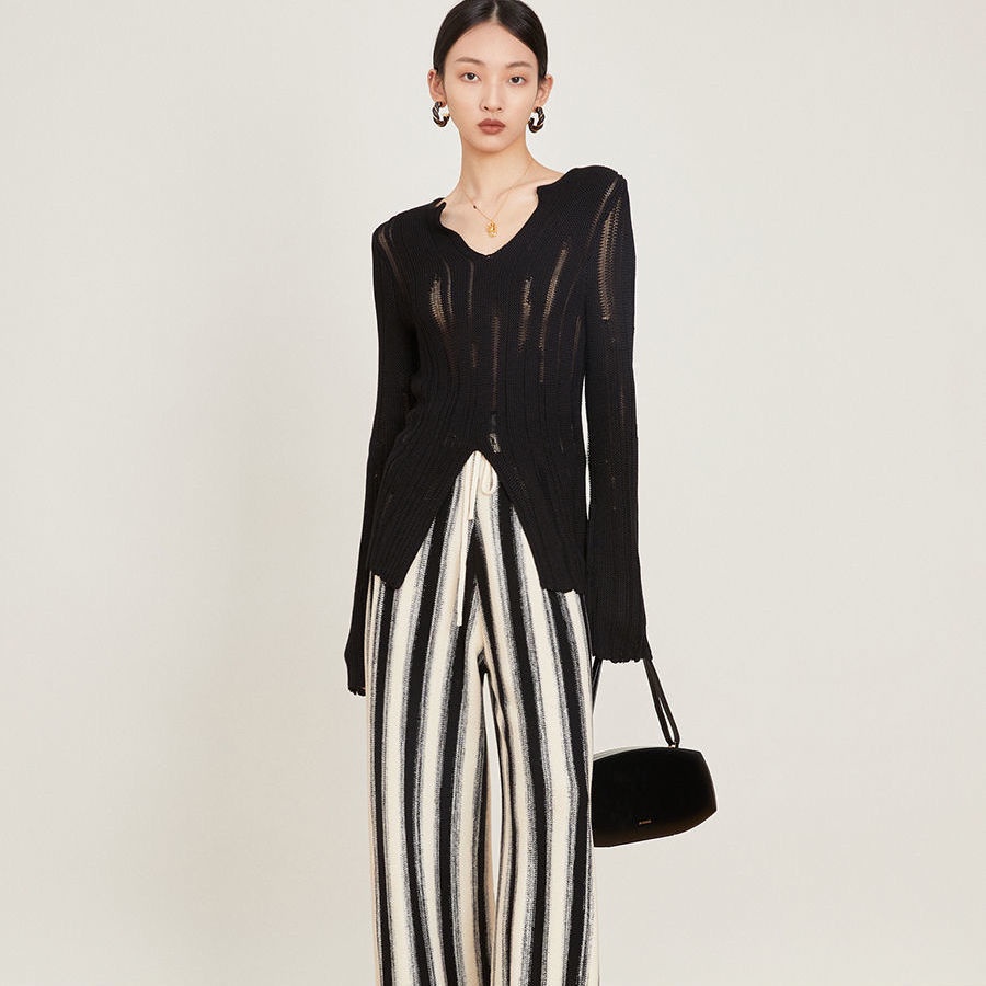 Áo Sweater Dệt Kim Tay Dài Cổ Chữ v Khoét Lỗ Độc Đáo Thời Trang 2022 Cho Nữ