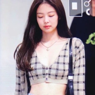 Set Bra và Crop top kẻ Jennie