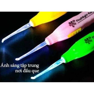 dụng cụ lấy dái tai có đèn