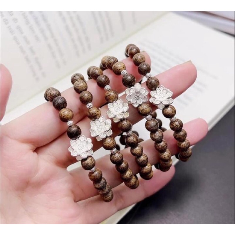 VÒNG TRẦM 6LY MIX SEN BI BẠC TA- GIÁ NHƯ SỈ