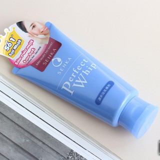 Sữa rửa mặt tạo bọt Senka perfect whip
