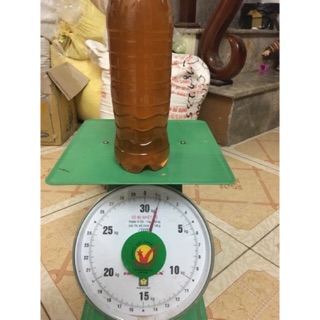 1 lít = 1,4kg mật ong vải nguyên chất