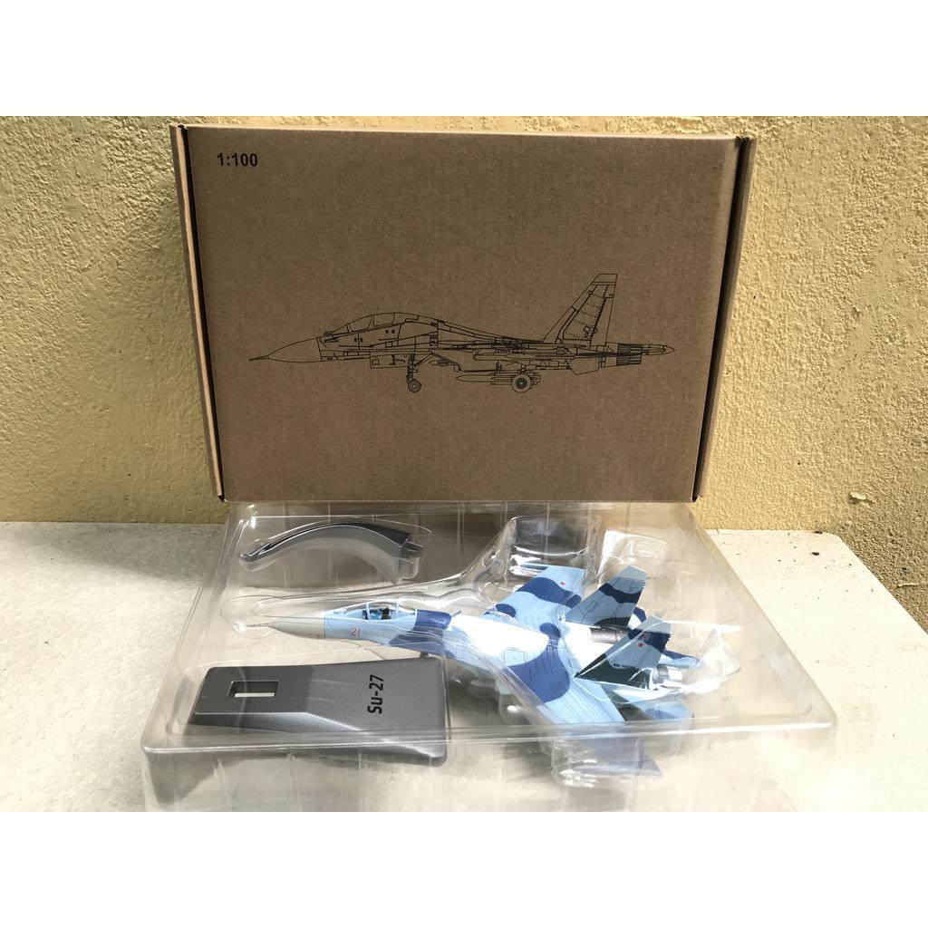 Mô hình Máy bay Sukhoi SU-27 - 1:100