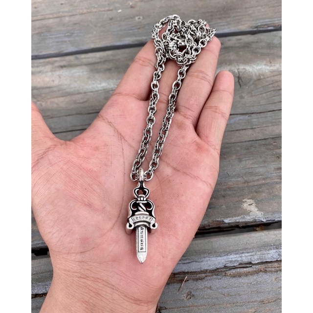 vòng cỗ chrome hearts