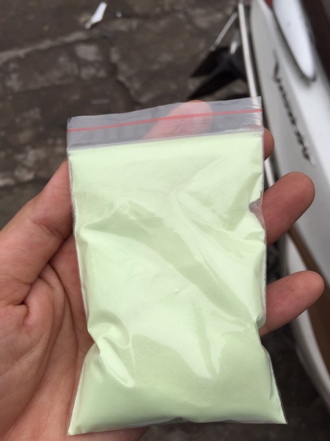 Bột dạ quang phát sáng trong đêm