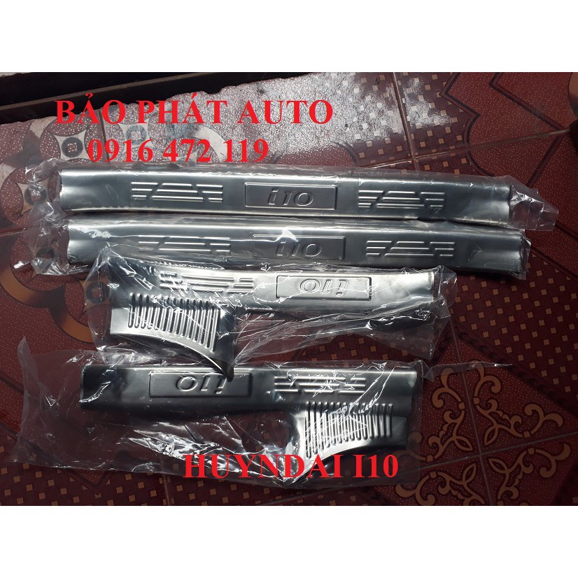Bộ ốp bậc giẫm trong xe Hyundai I10  Inox dùng chung tấtt cả các đời xe