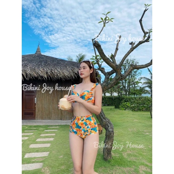 Bikini 2 mảnh tam giác hoa vàng cam kèm khăn choàng quyến rũ
