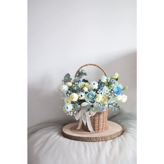 Giỏ hoa Tone màu xanh Trắng | May Petals