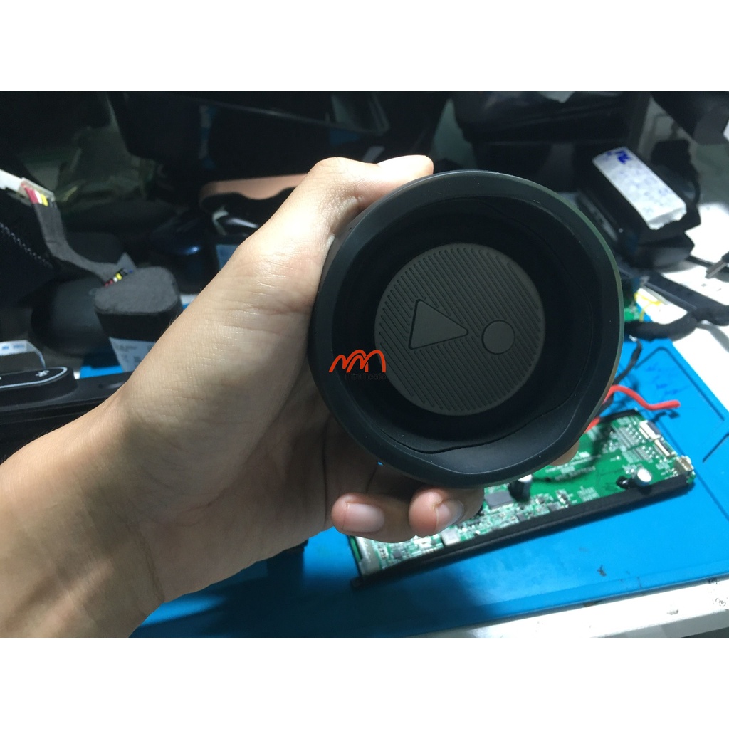 Thay pin loa JBL charge 4 chính hãng