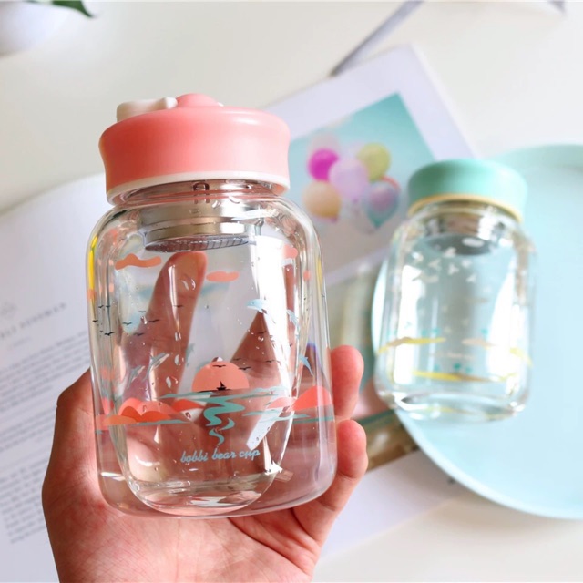 Bình Nước Thuỷ Tinh Chim Cò Cá Bobbi Bear Kèm Túi Chống Sốc Và Lọc Trà | BigBuy360 - bigbuy360.vn