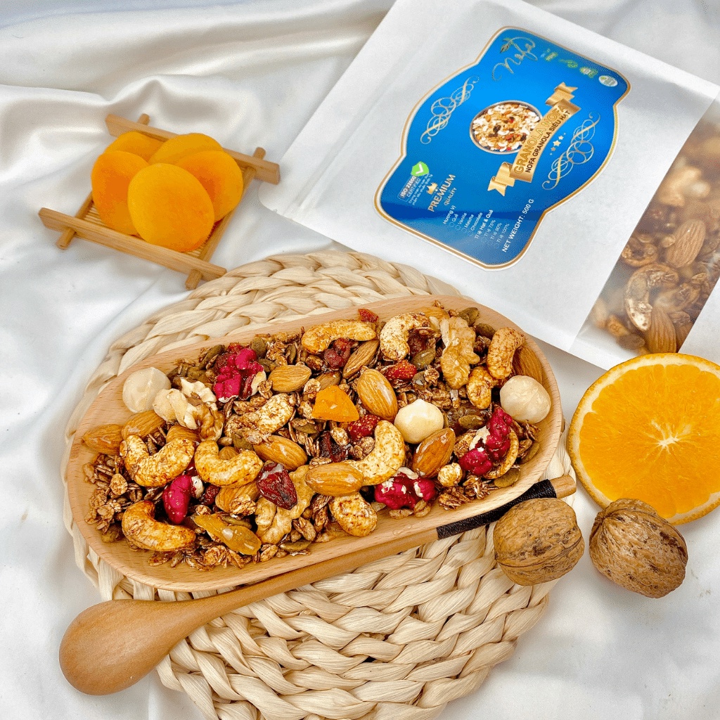 Hạt Granola PH FOOD mix 12 loại hạt và quả không đường thơm ngon giòn rụm, hỗ trợ giảm cân hiệu quả