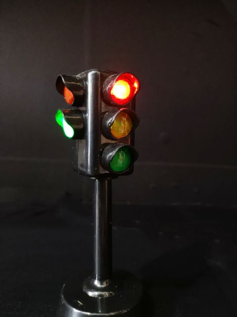 Đèn giao thông, đèn xanh đỏ vàng. Đèn tín hiệu giao thông, tự động nhảy đèn xanh,vàng,đỏ...