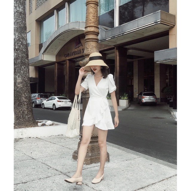 Đầm trắng cổ chữ V đắp chéo tay lỡ bồng - Freesize -Pink moon store | BigBuy360 - bigbuy360.vn