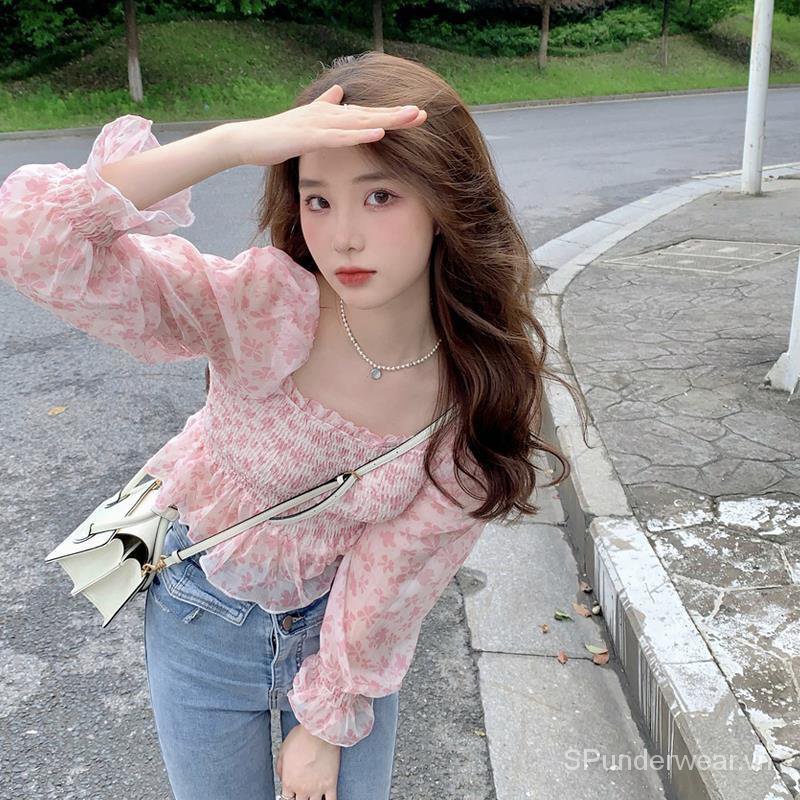 Áo kiểu trễ vai họa tiết hoa phong cách Pháp thời trang hè 2021 cho nữ