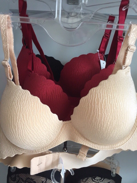 Áo lót bàn tay nâng ngực vân xước 313