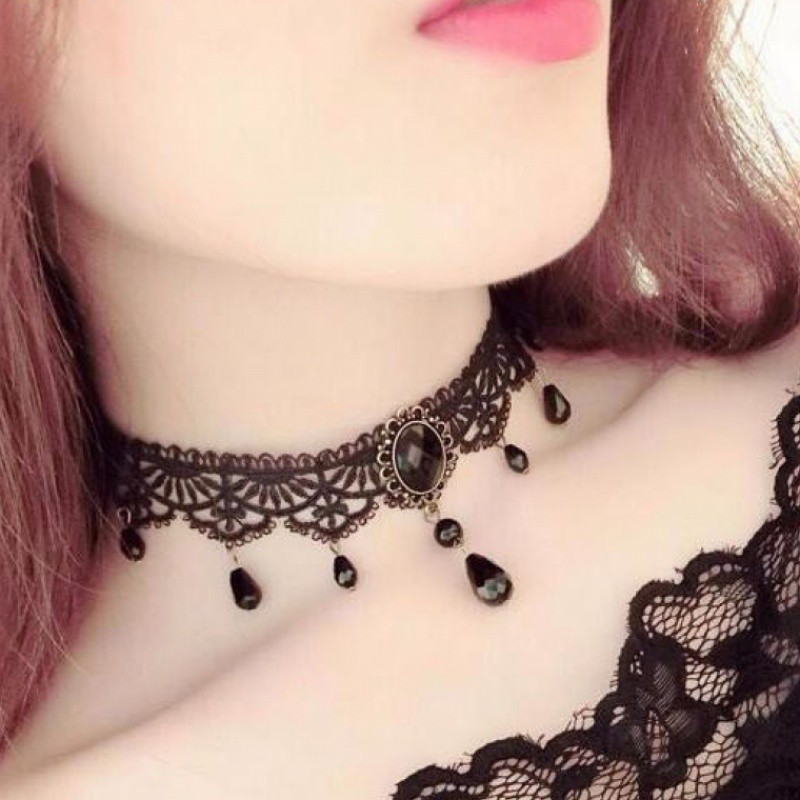 Vòng cổ nữ choker ren đen đính đá phong cách mới