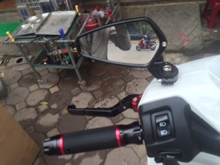 1 Gương gù crg đen mờ