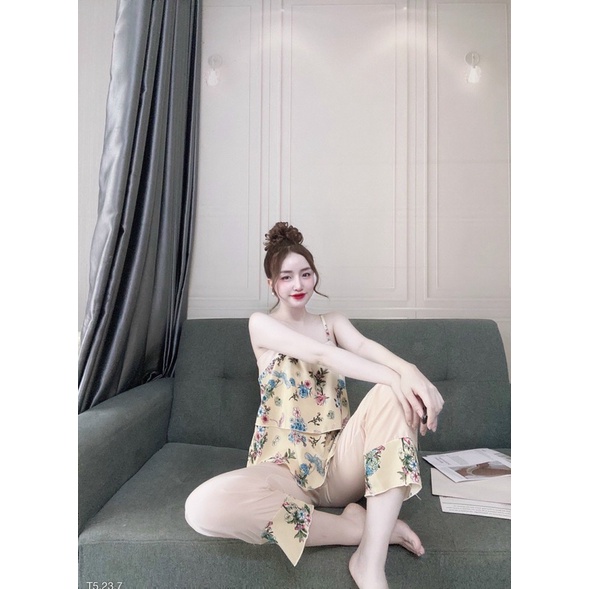 ĐỒ BỘ 2 DÂY CỘT NƠ PHÍA SAU