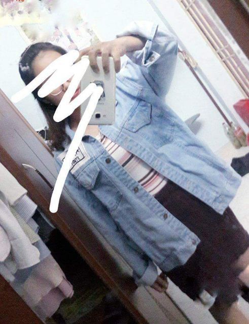 Áo khoác jeans unisex , có video, hình thật, có túi trong, lô gô thêu | BigBuy360 - bigbuy360.vn