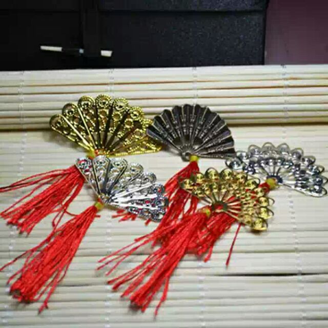 Quạt cổ trang cho búp bê