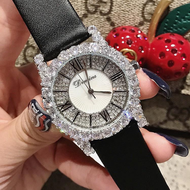 Đồng Hồ Quartz Nữ Với Dây Đeo Da 88199 / 88200