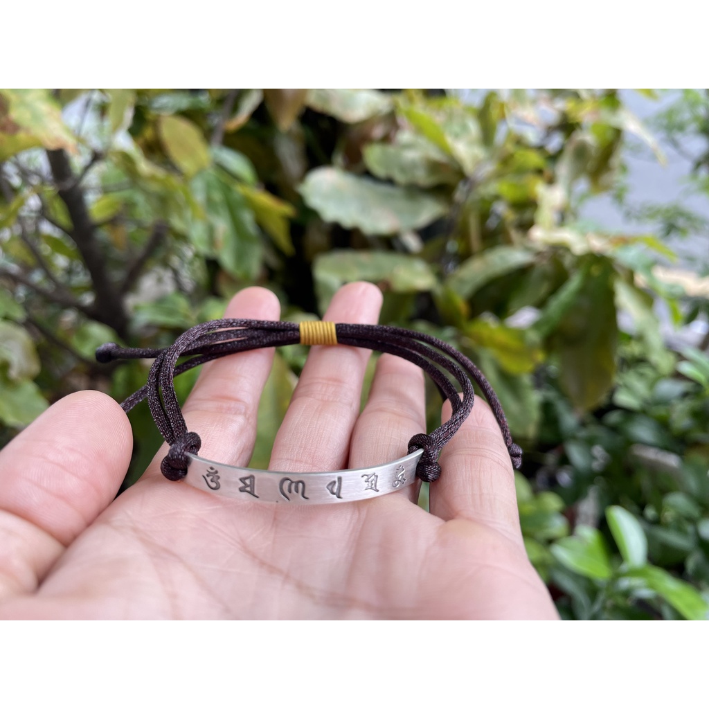 VÒNG TAY BẠC OM MANI PADME HUM
