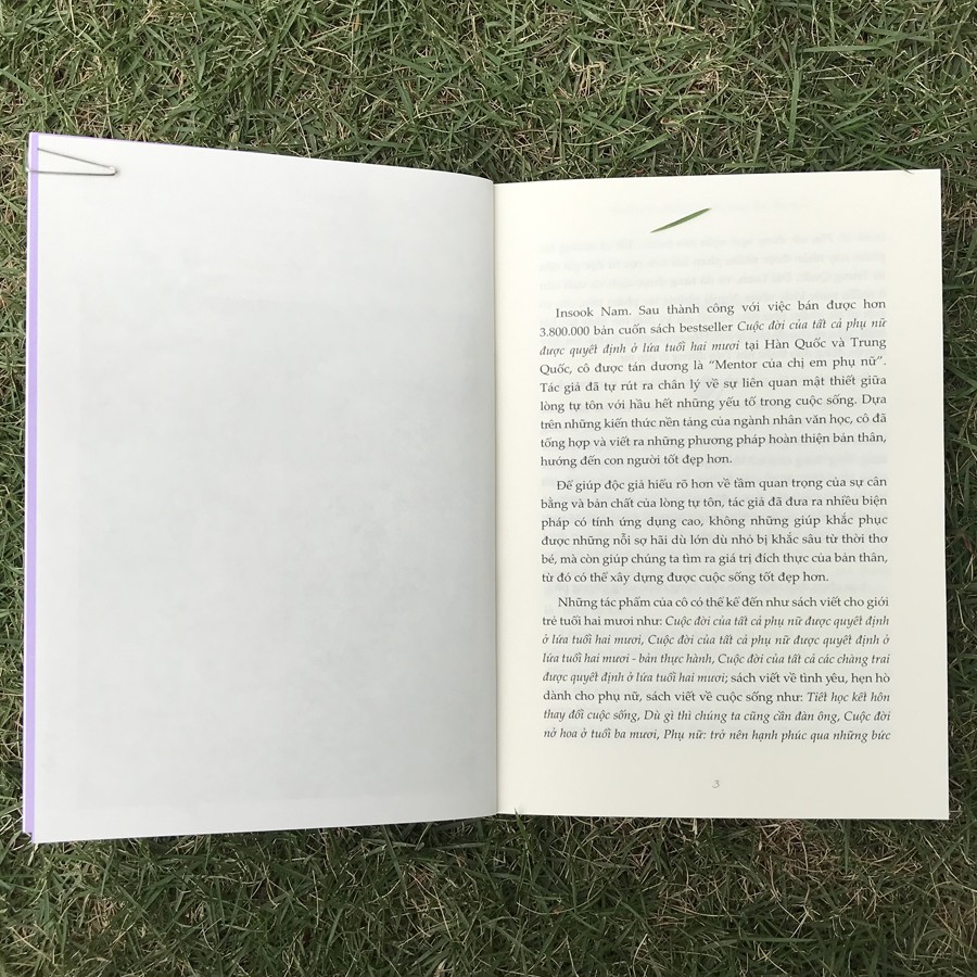 Sách - Cuộc Đời Mỗi Người Phụ Nữ Bắt Đầu Từ Sự Tự Tôn (Kèm Bookmark) | BigBuy360 - bigbuy360.vn