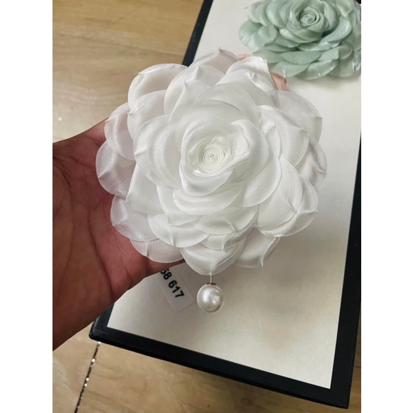 HOA LỤA CÀI ÁO