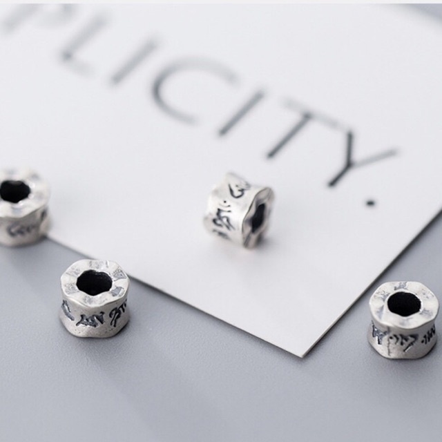 Charm chặn bạc khắc chú - MH261