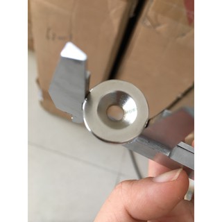 Nam châm đất hiếm 20x5 lỗ vát- set 5v