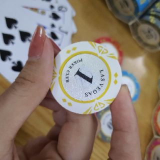 Bộ 100 chip Poker Hàng Đẹp