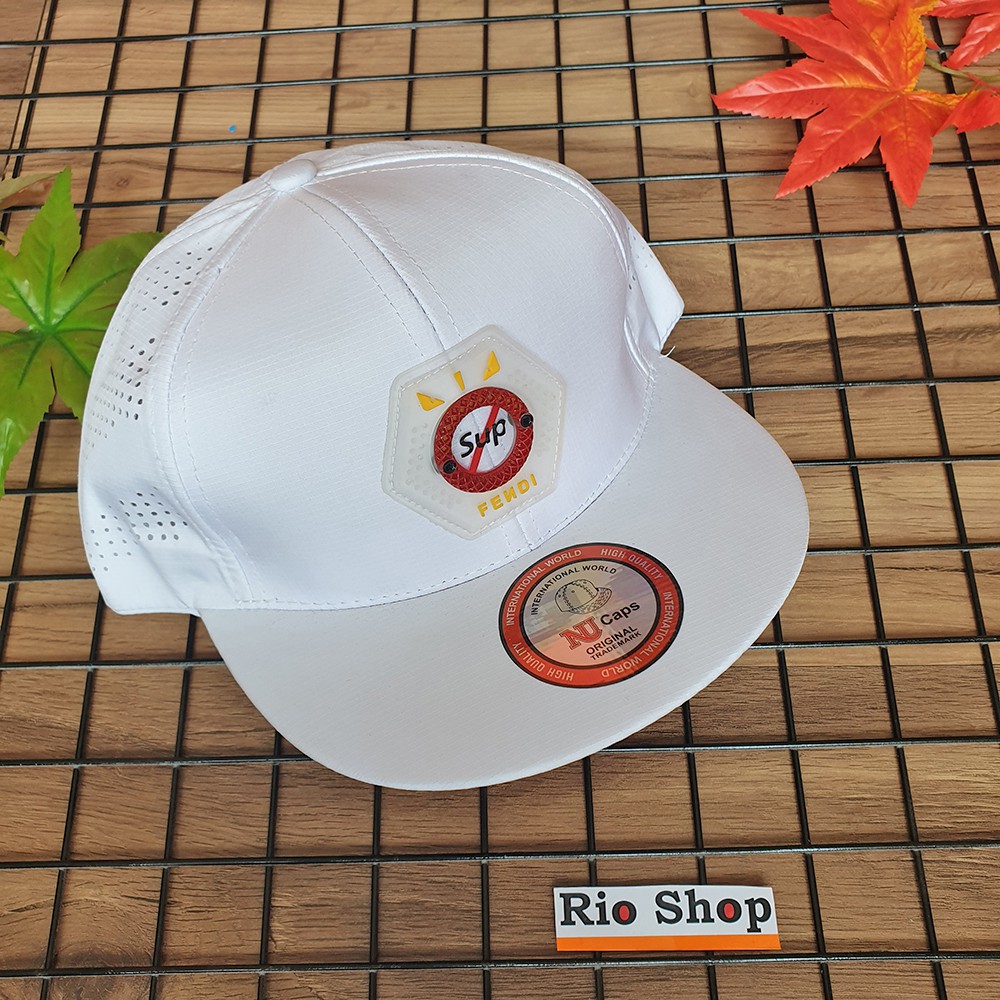 Nón trẻ em thời trang cho bé từ 18-35 kg RN007 (nhiều màu)