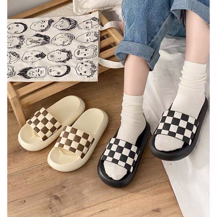 Dép nữ đế bánh mỳ cao 3p kẻ caro chống nước, chống trơn êm chân