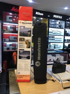 Chân máy ảnh Tripod Manfrotto Compact Light